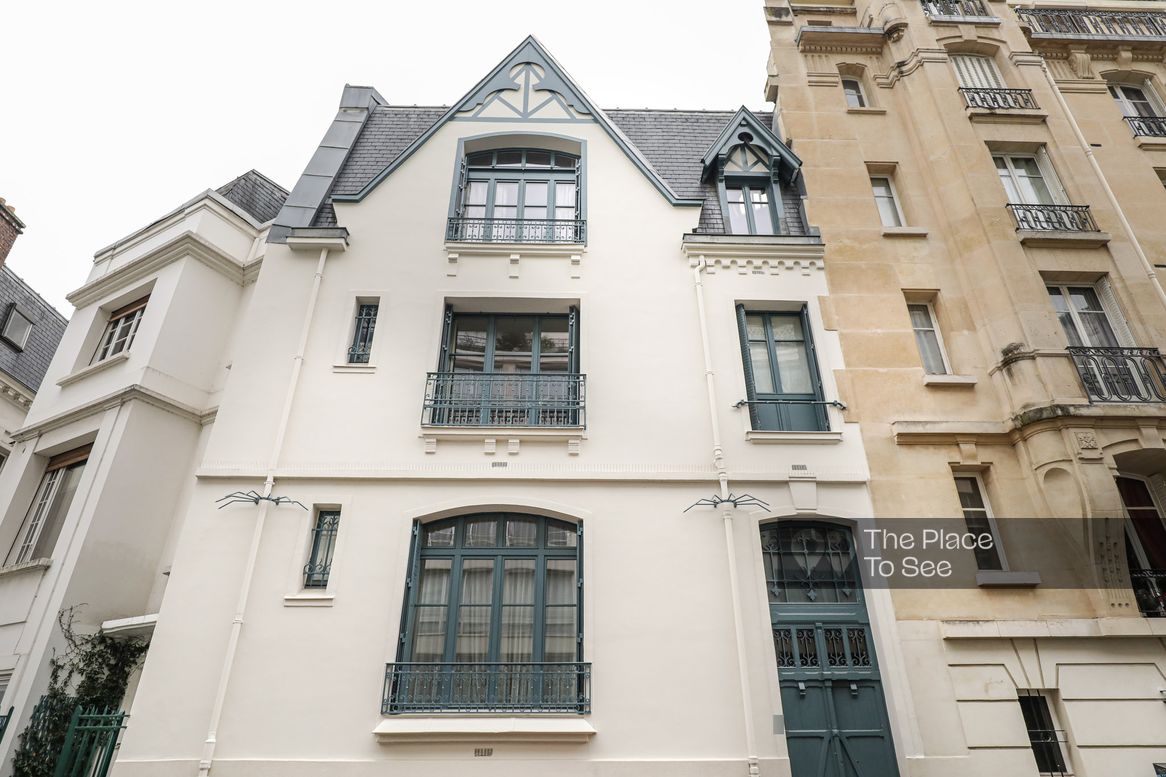 Façade