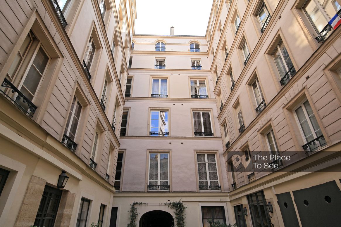 Façade