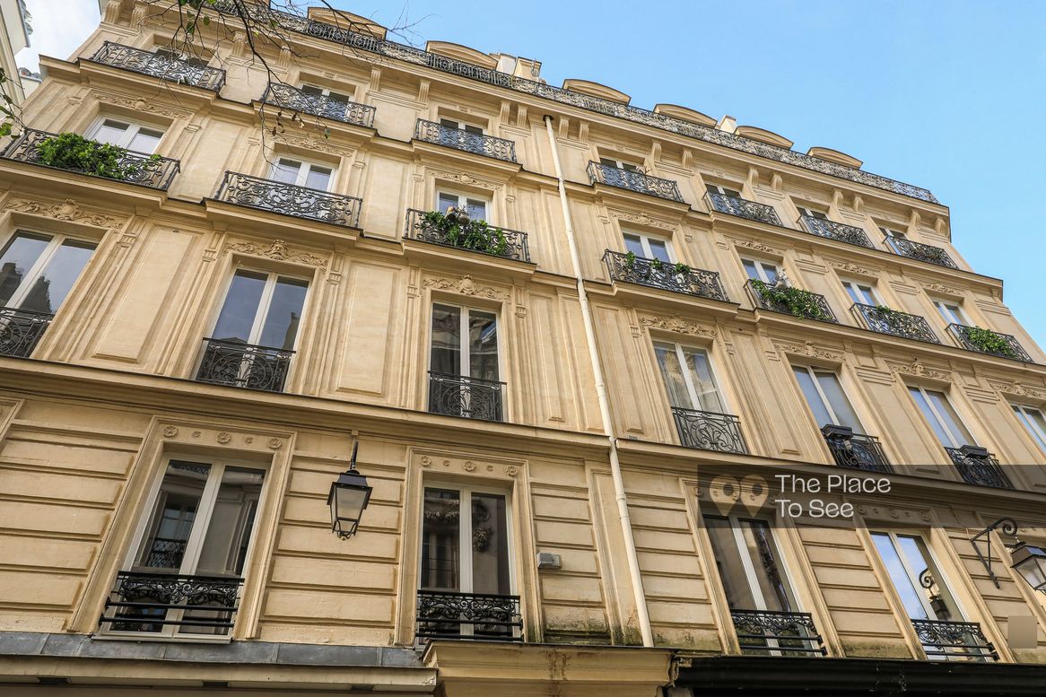 Façade