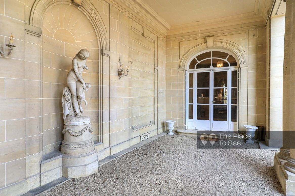 Cour