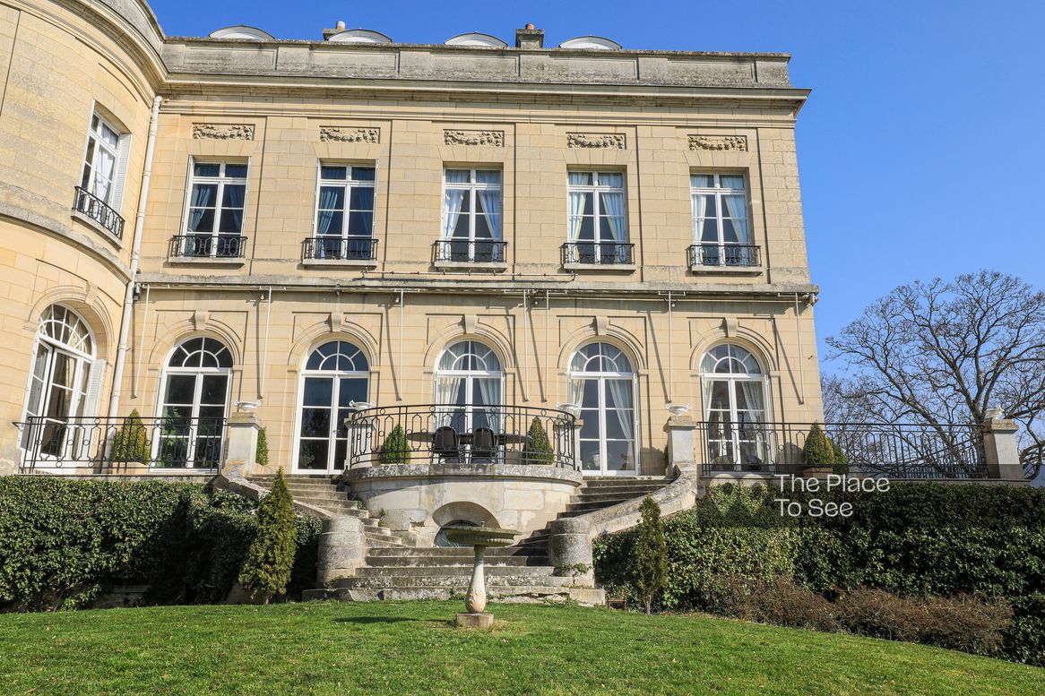 Façade