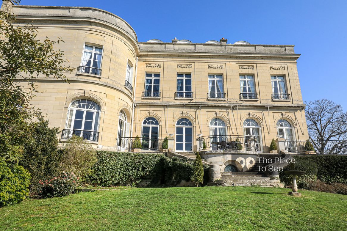 Façade