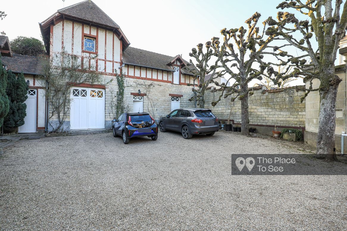 Parking Exterieur