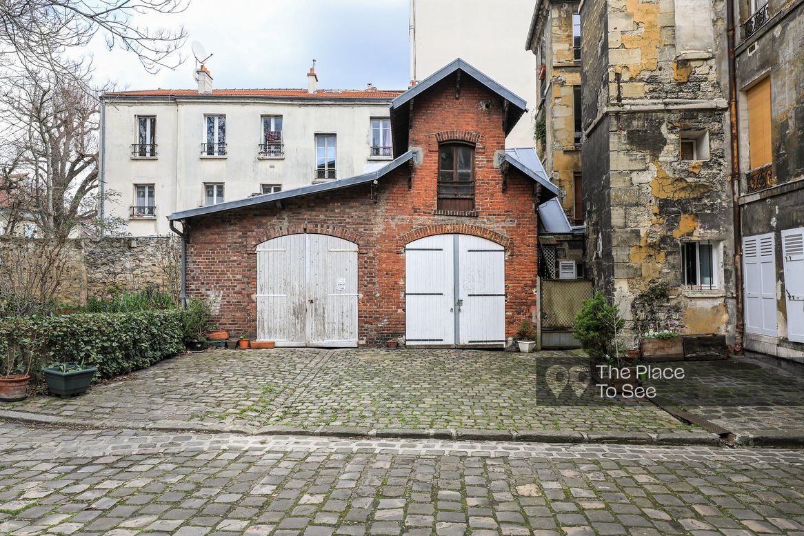 Cour