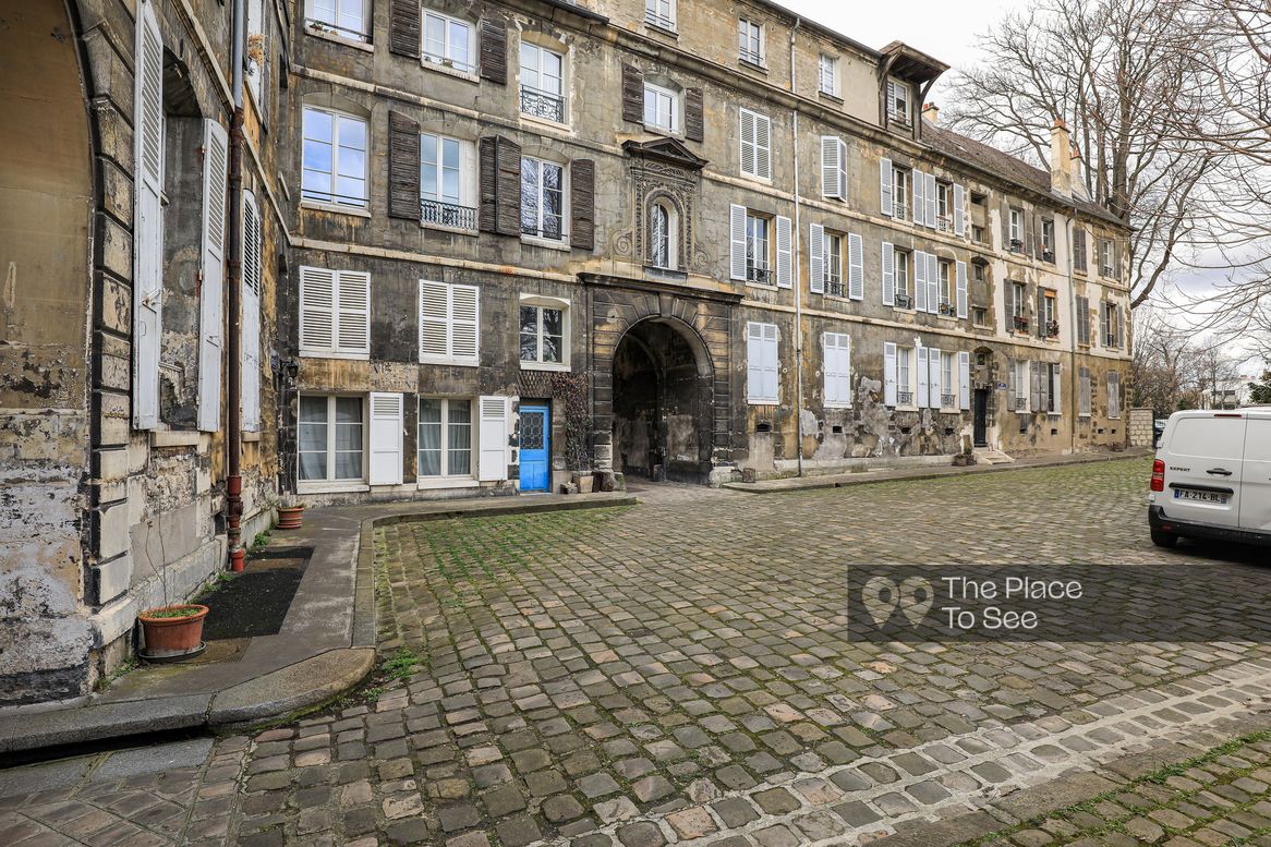 Cour