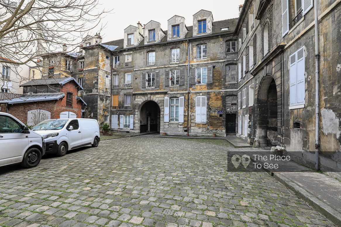 Cour