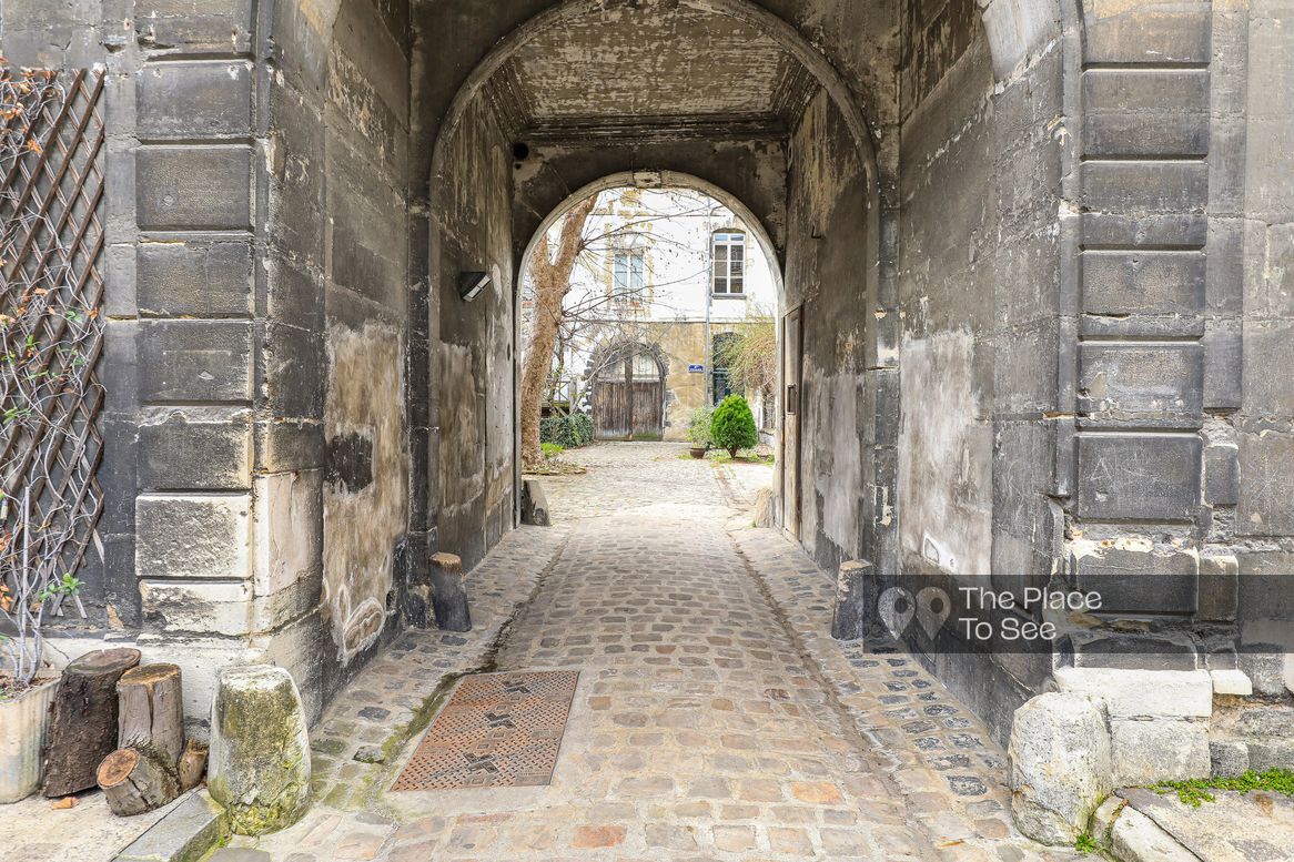 Cour