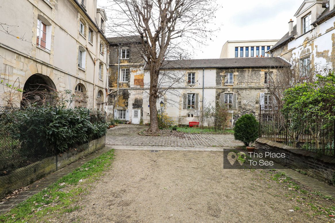 Cour