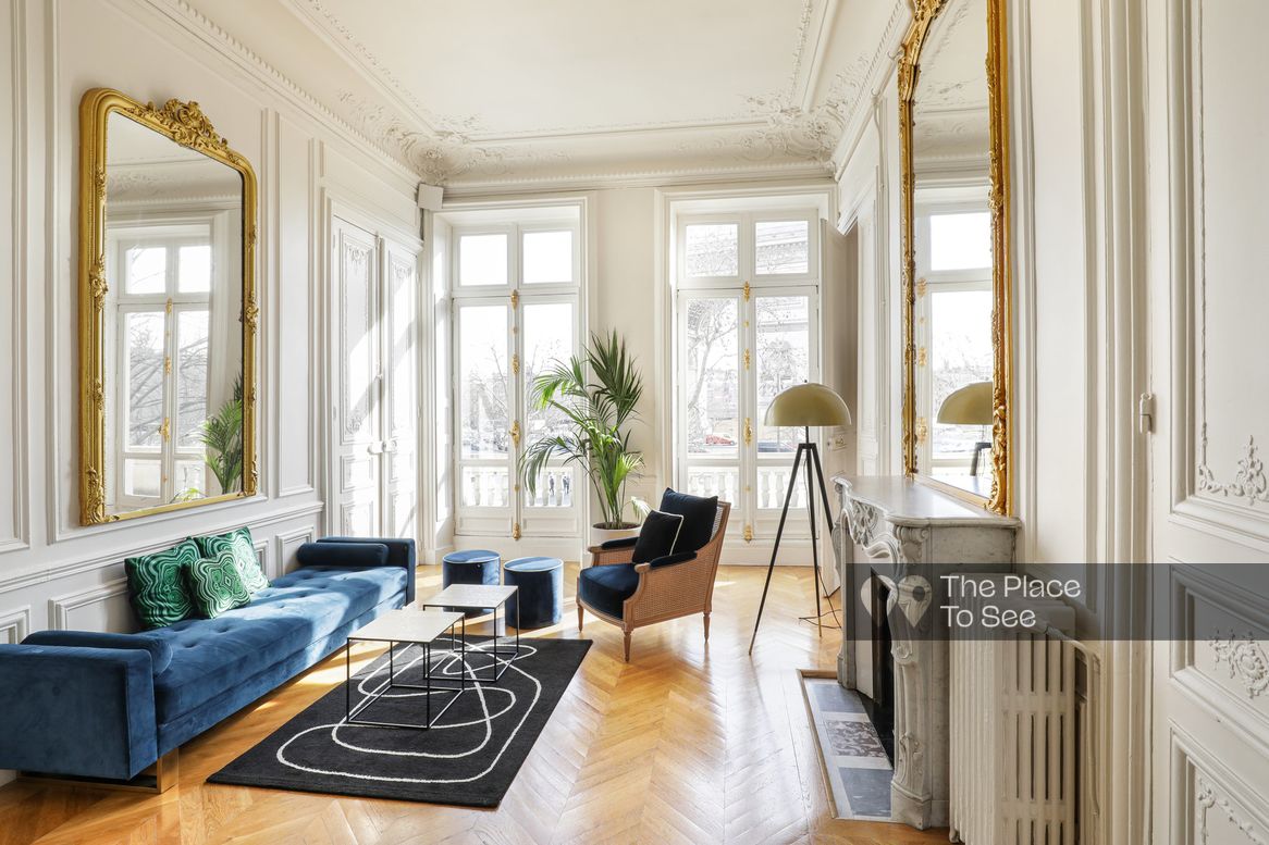 Petit Salon 2