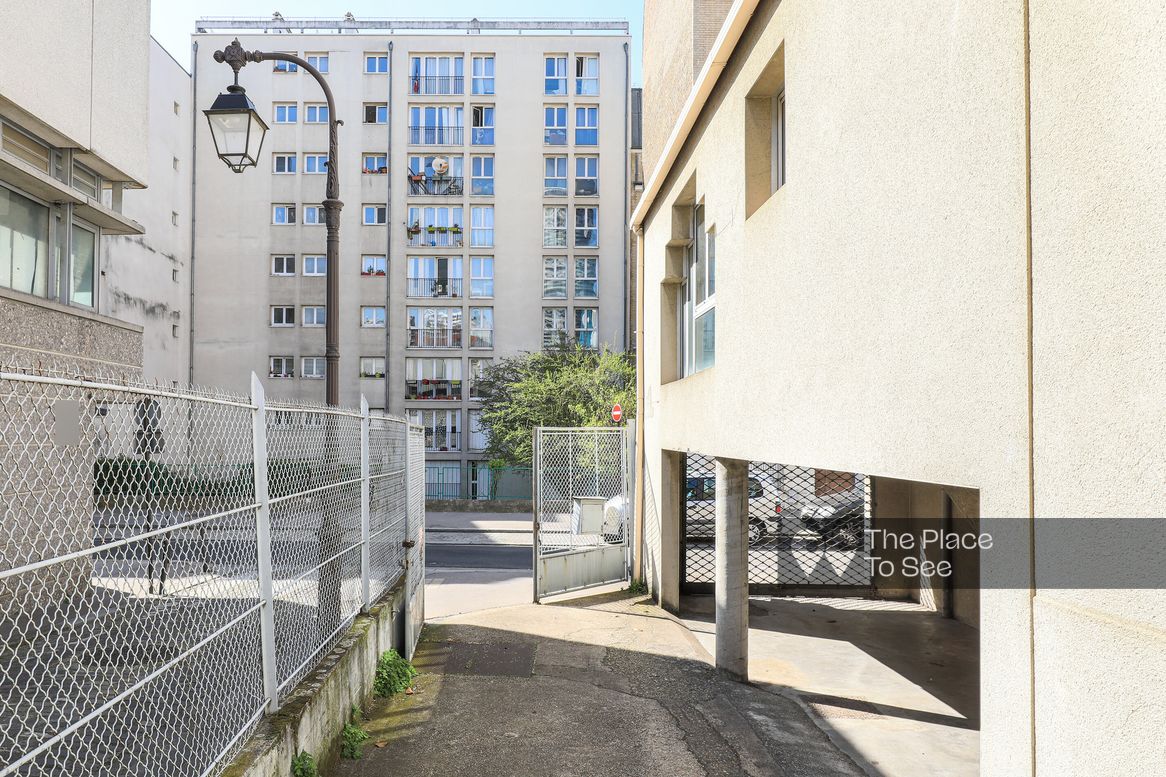 Parking Exterieur