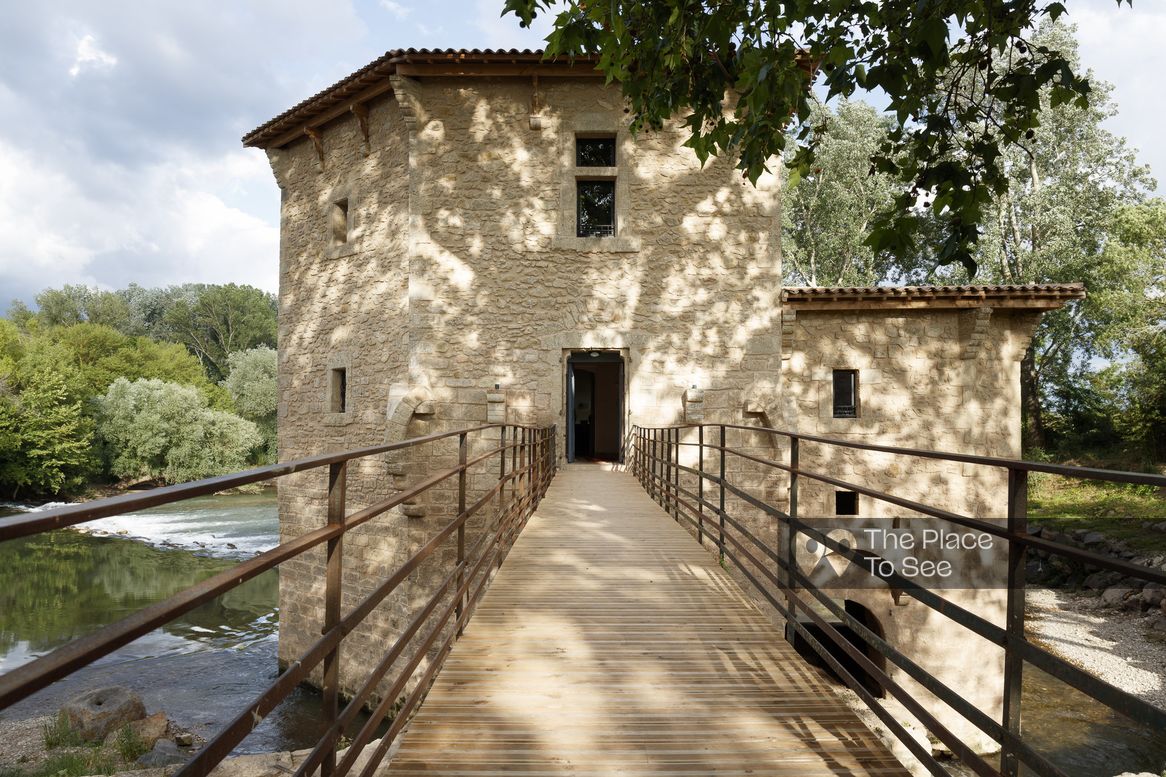 Façade