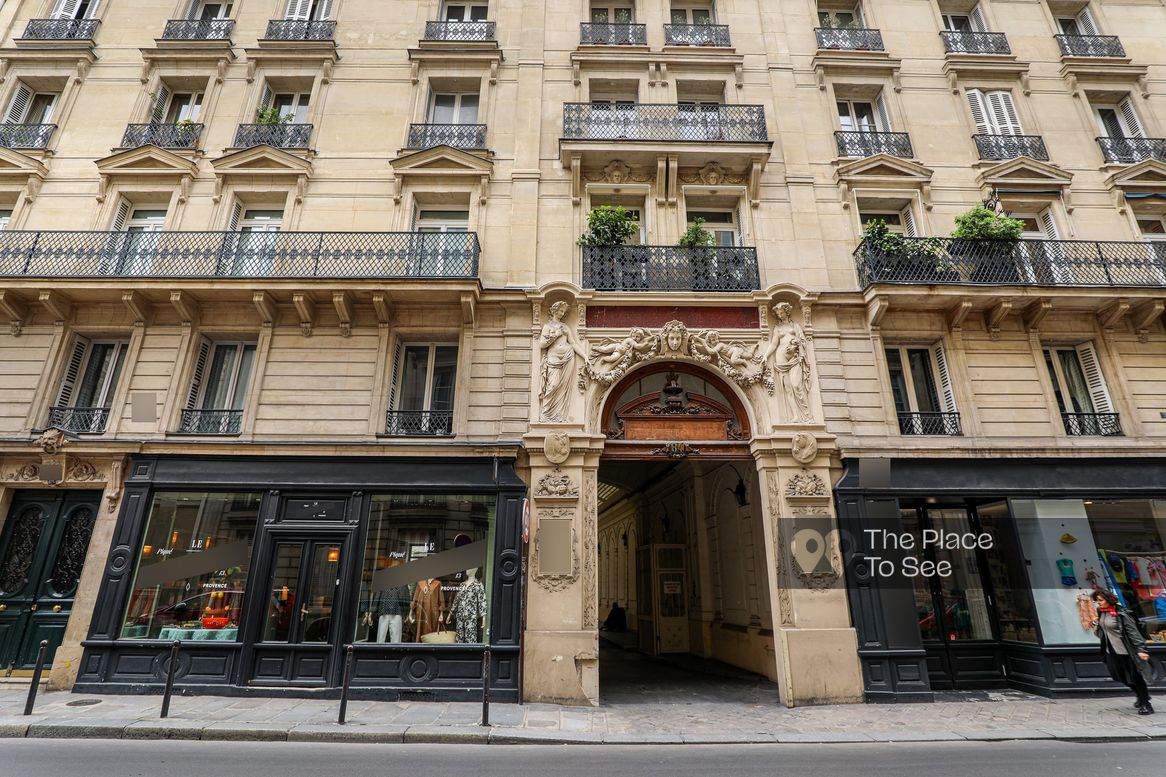 Façade