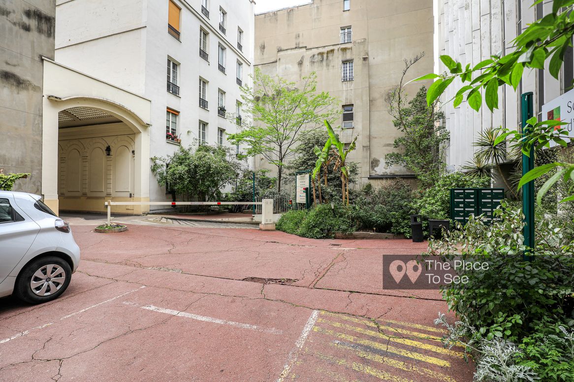 Parking Exterieur