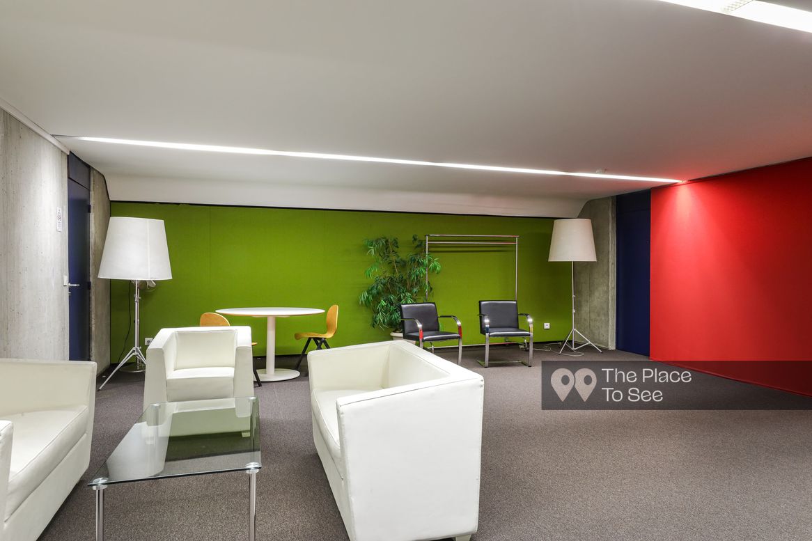 Loge