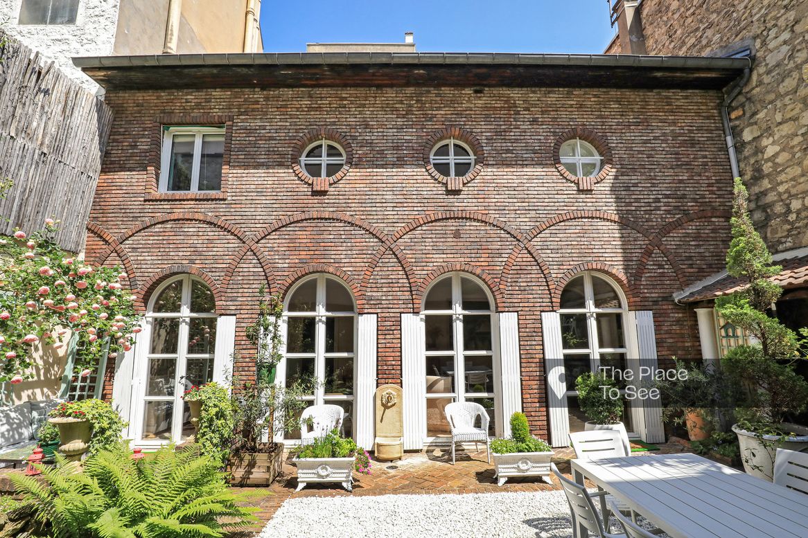 Façade