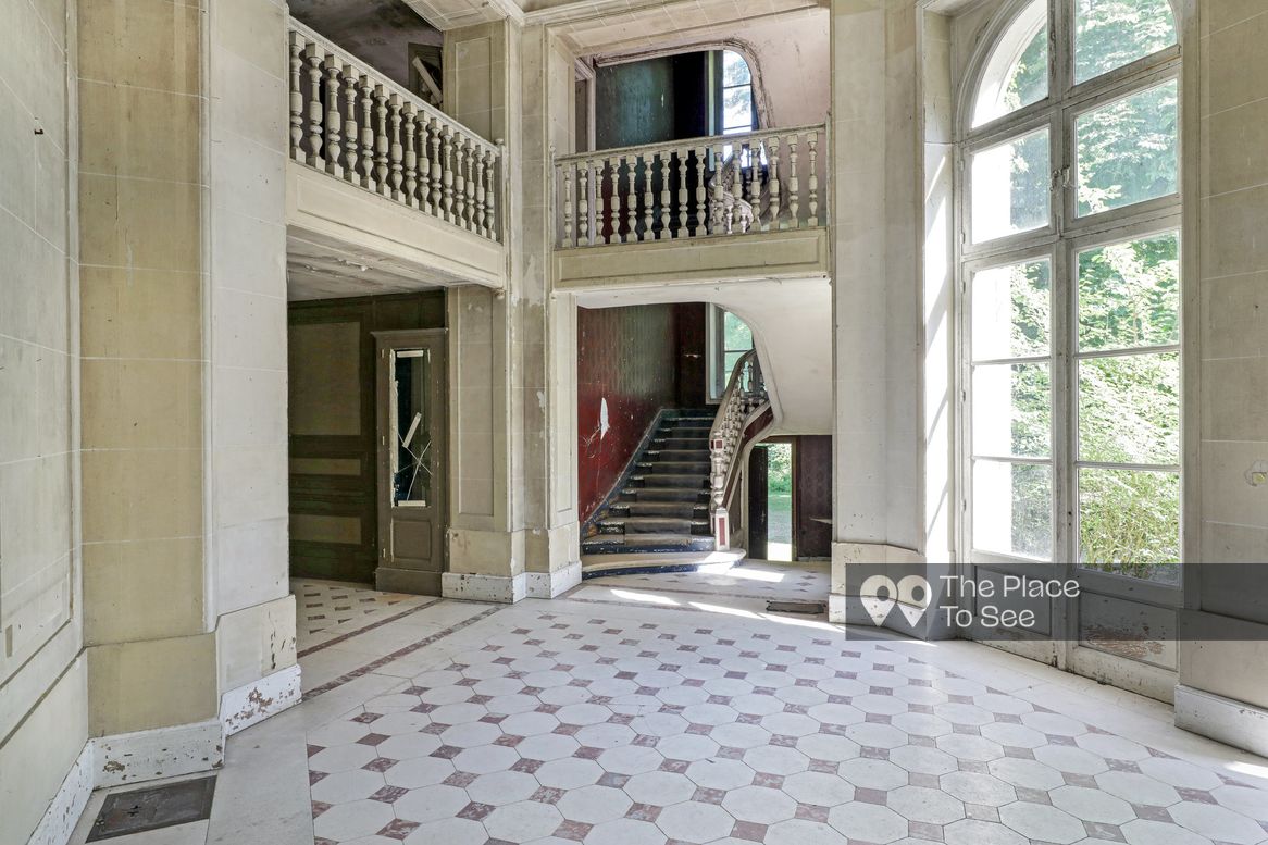 Hall