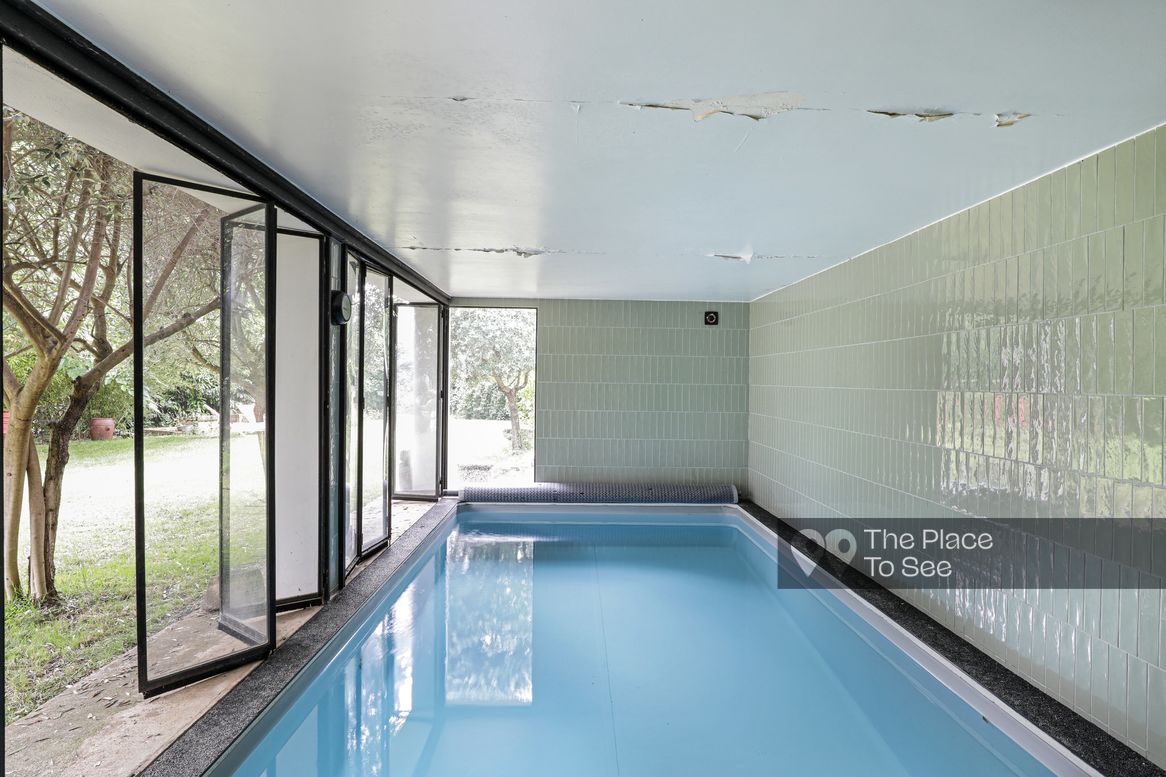 Piscine intérieure