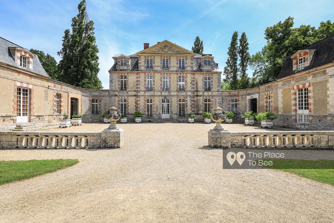Cour