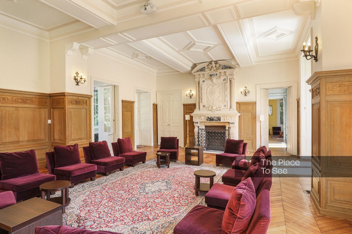 Salon