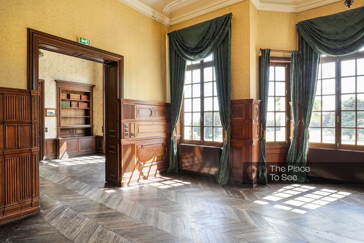 Salon