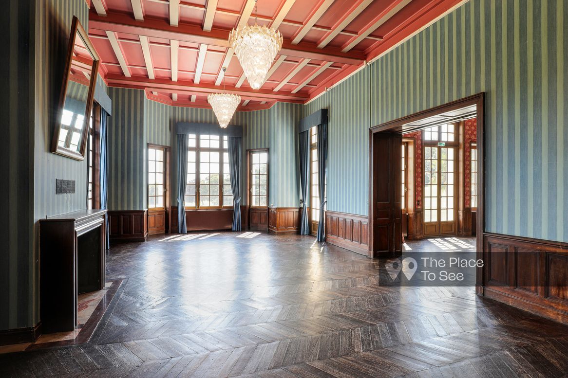 Salon