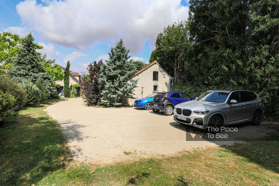 Parking Exterieur