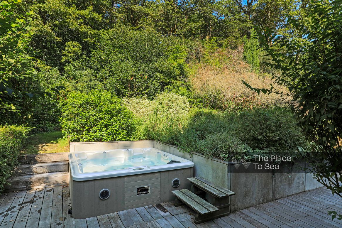 Jacuzzi