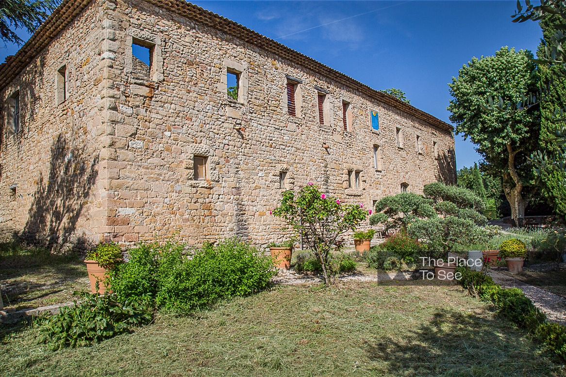 Façade
