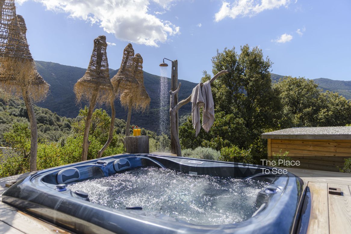 Jacuzzi