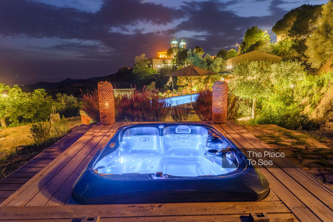 Jacuzzi