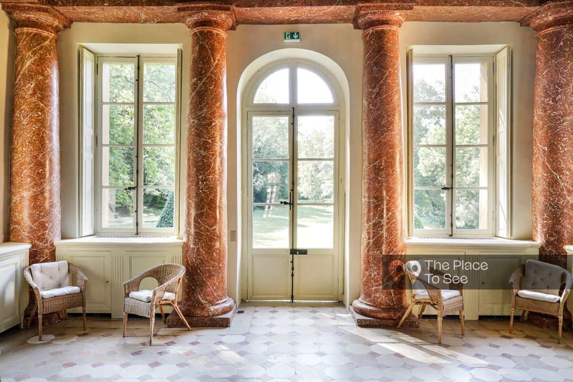 Salon