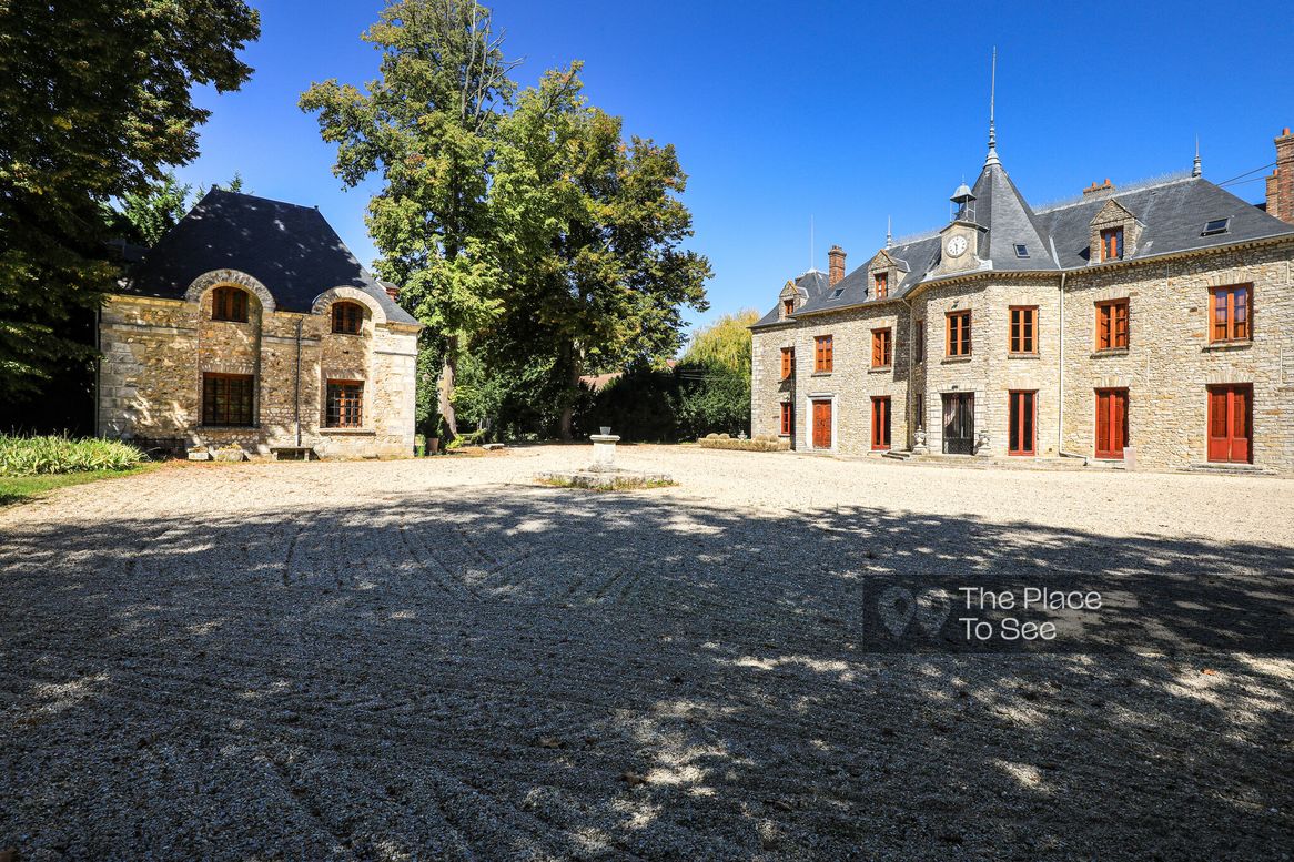 Cour