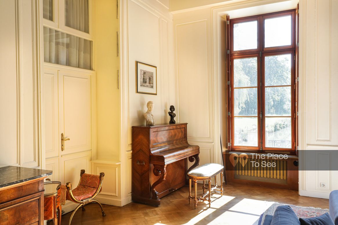 Salon