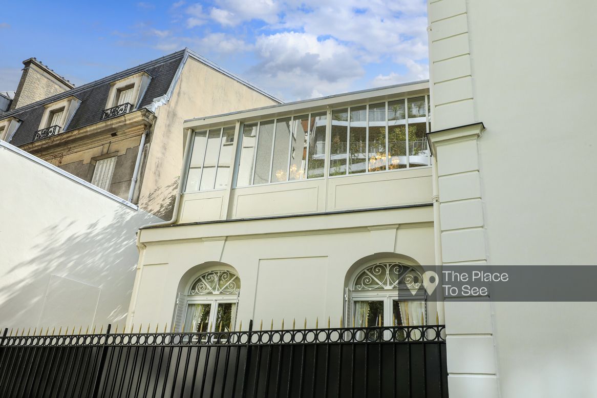 Façade