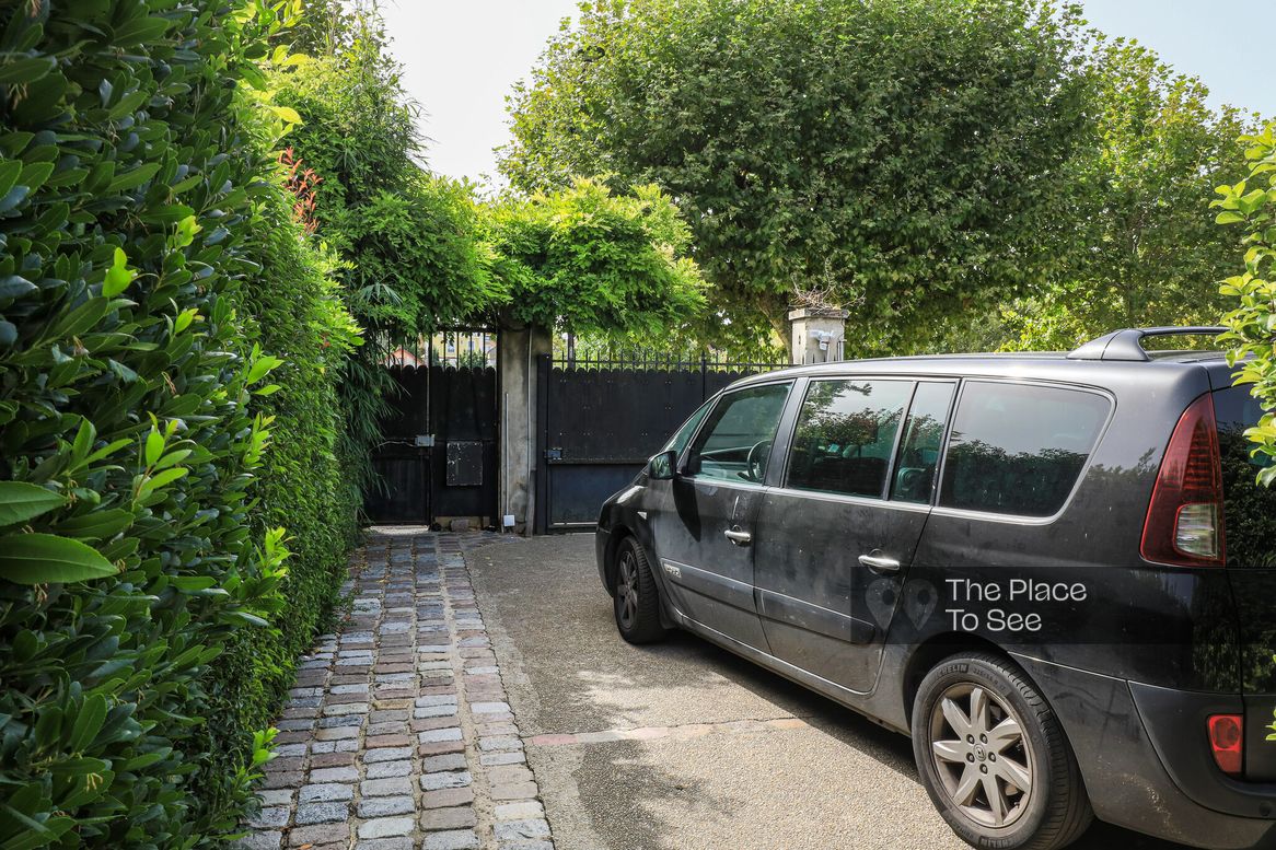 Parking Exterieur