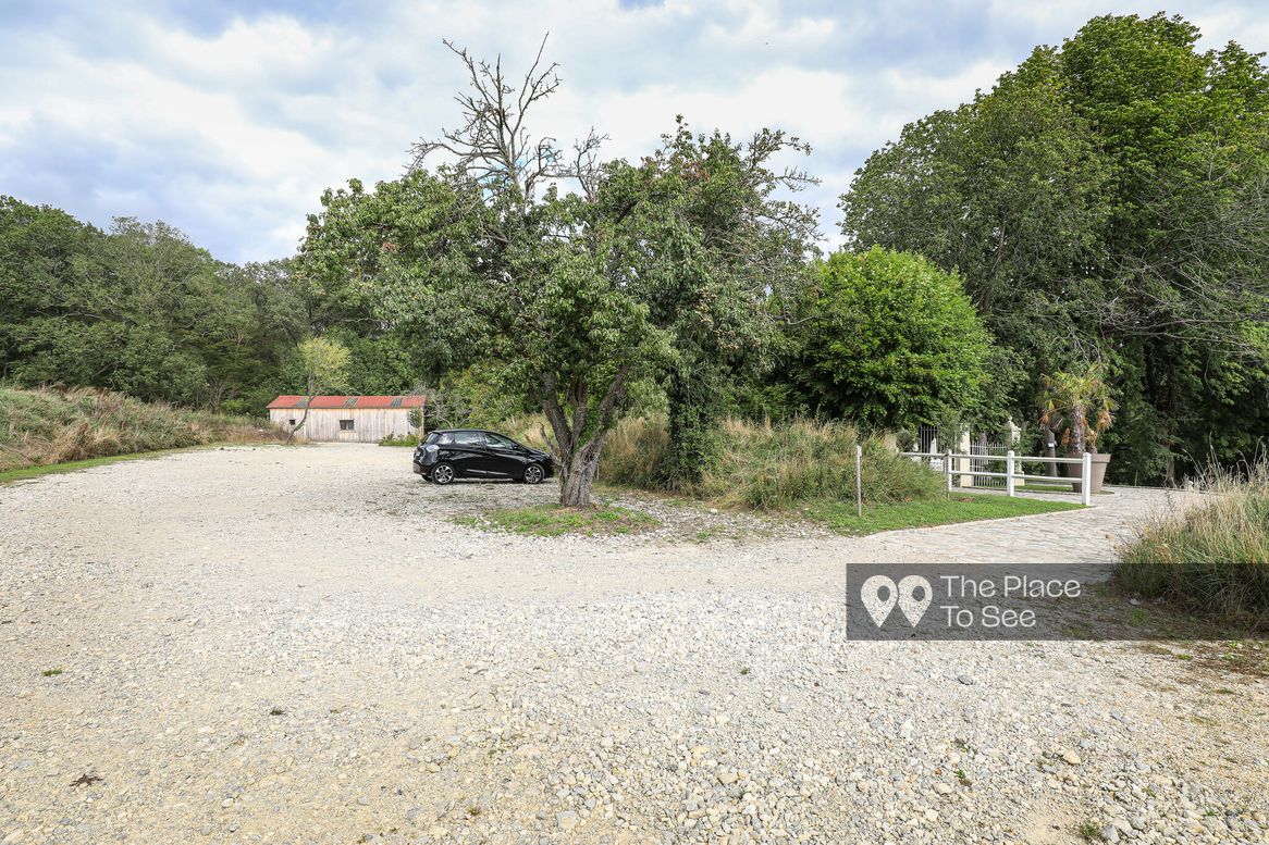 Parking Exterieur