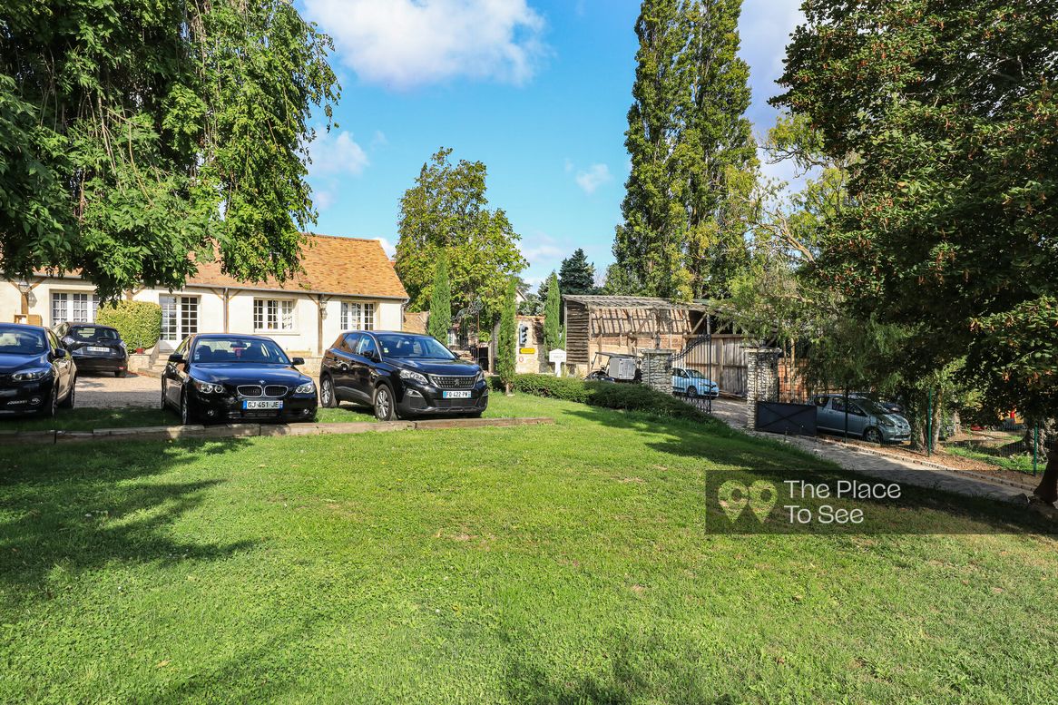 Parking Exterieur