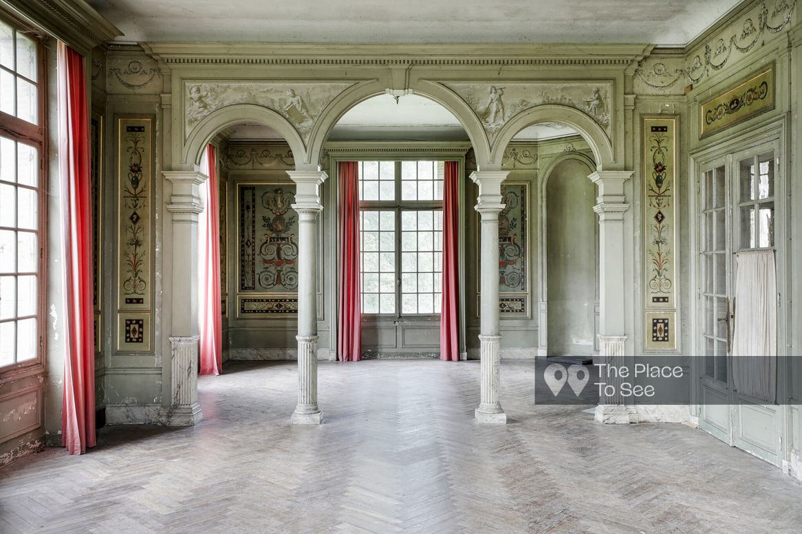 Salon