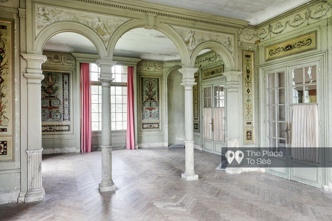 Salon