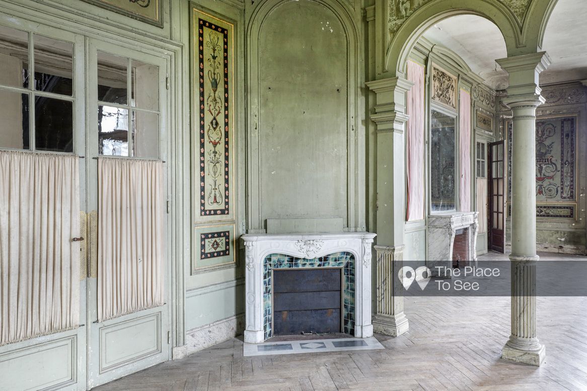 Salon