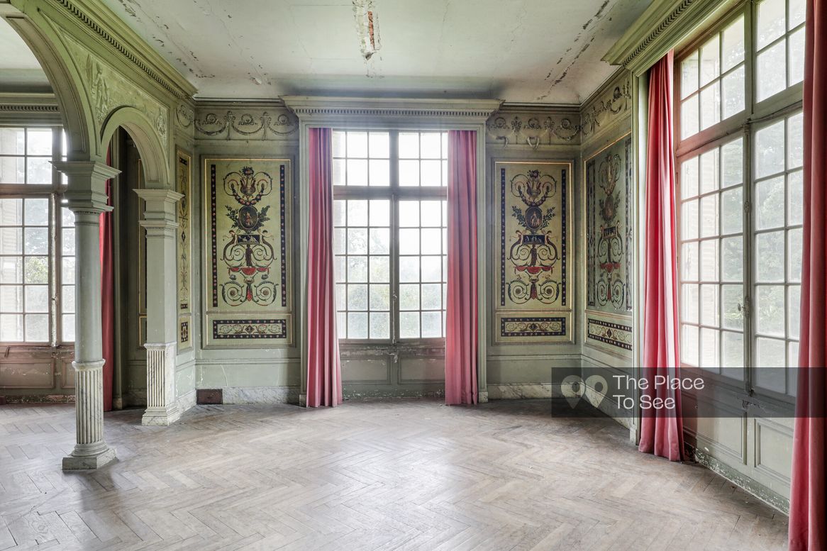 Salon