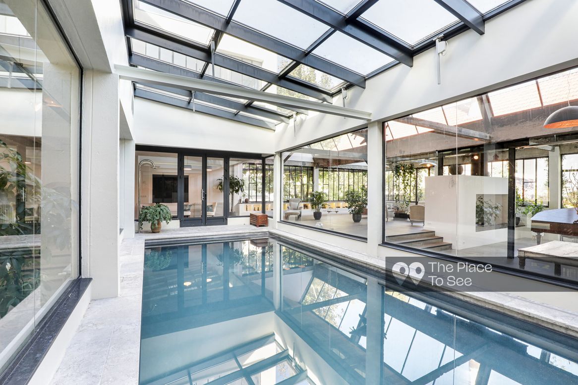 Piscine intérieure