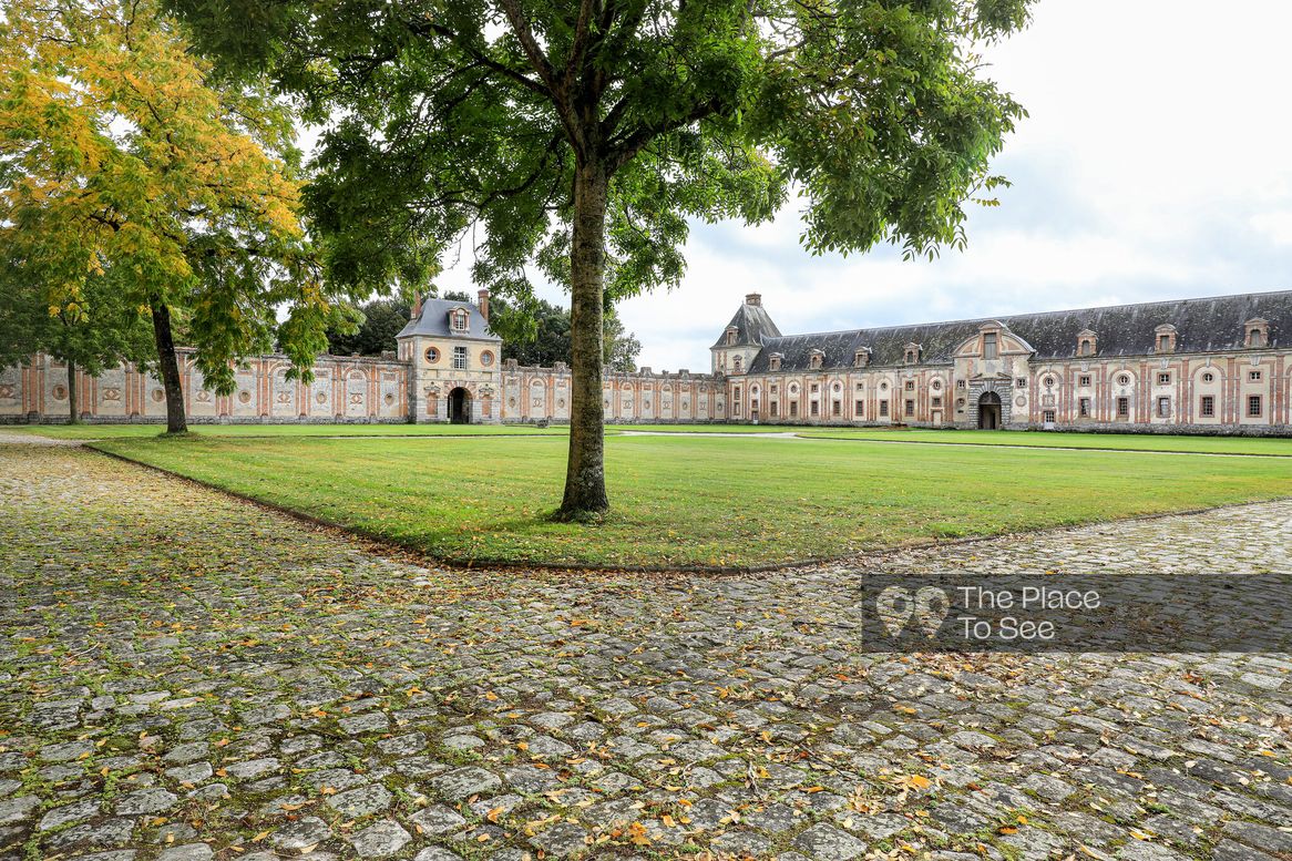 Cour