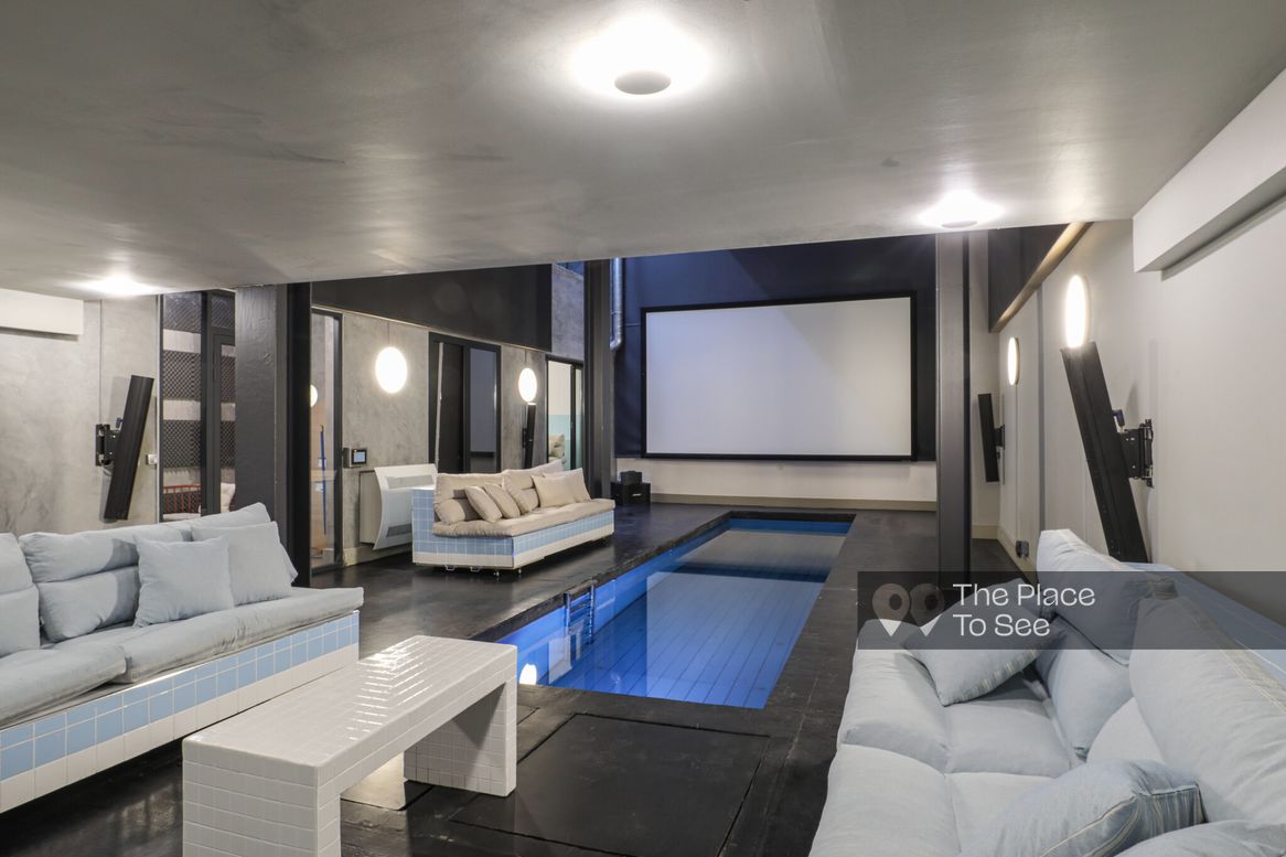 Piscine intérieure