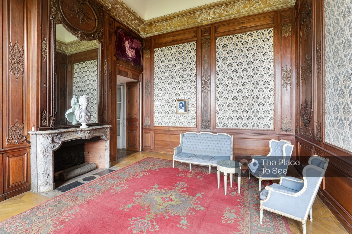 Salon