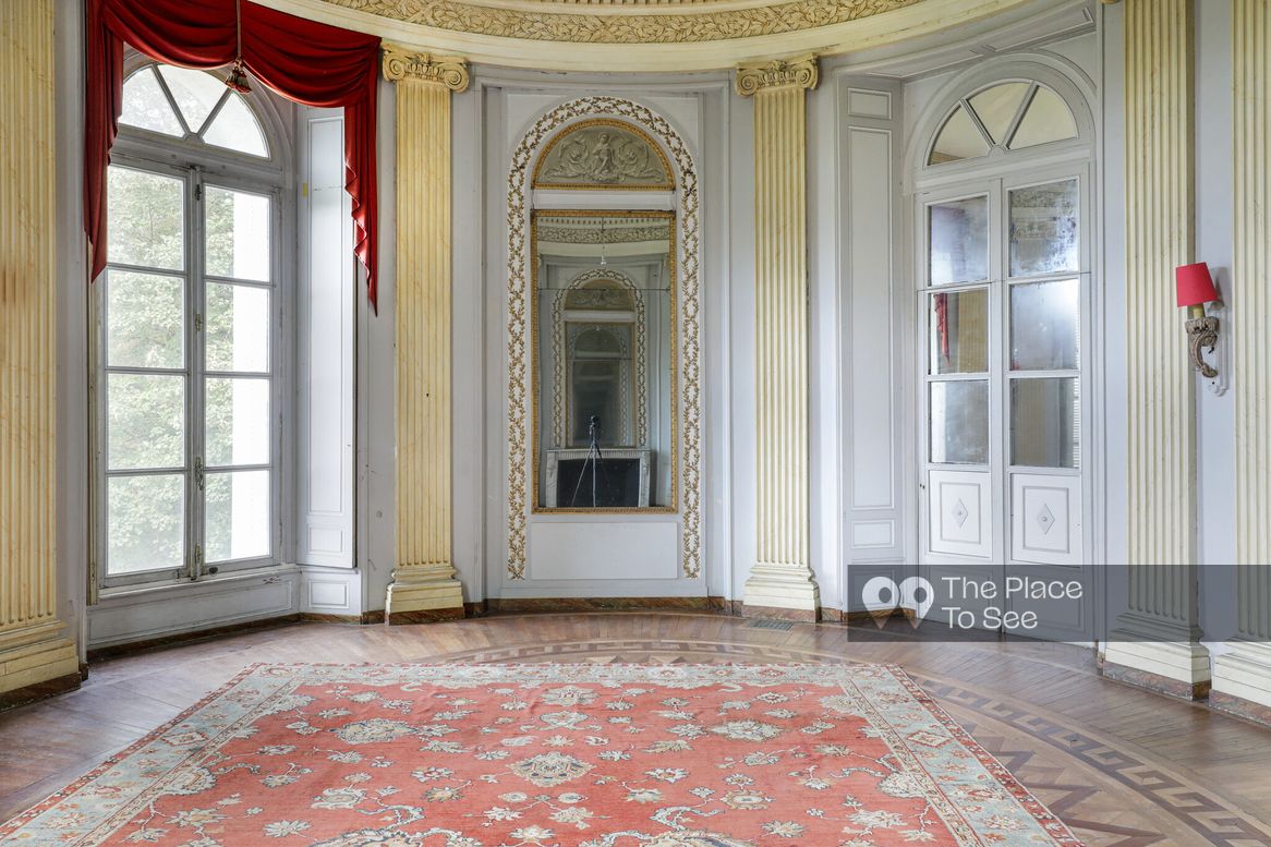 Salon