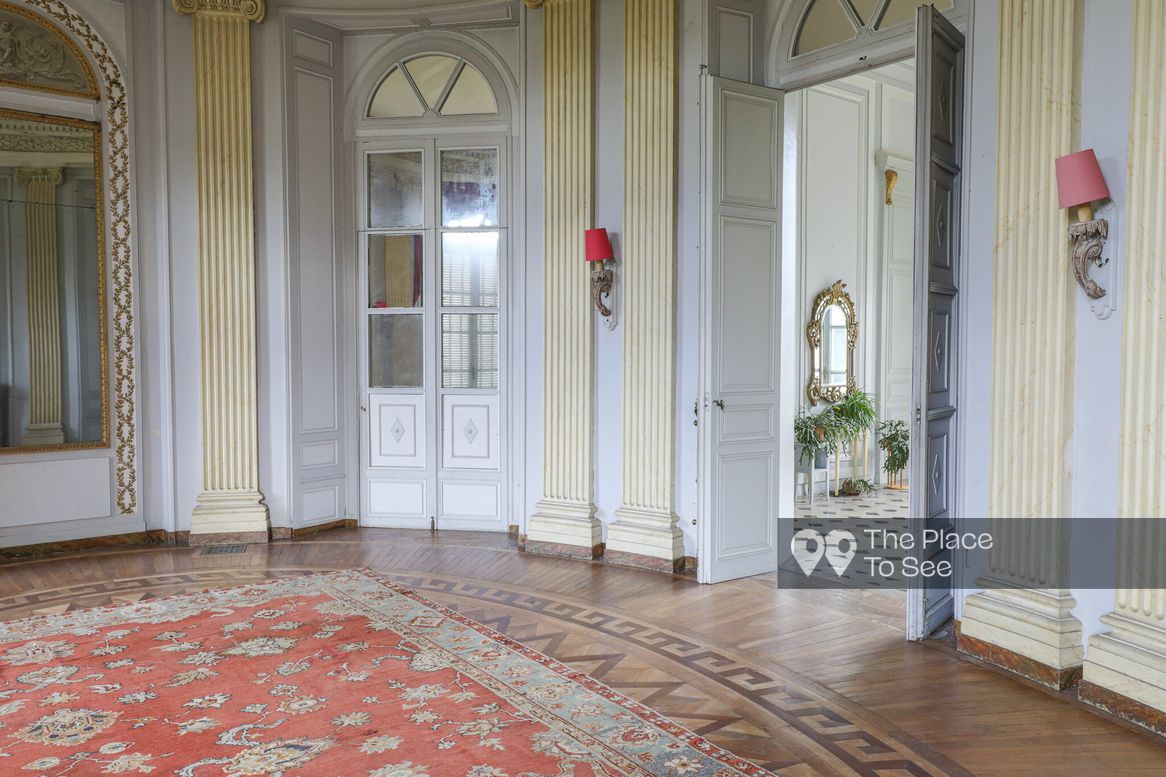 Salon