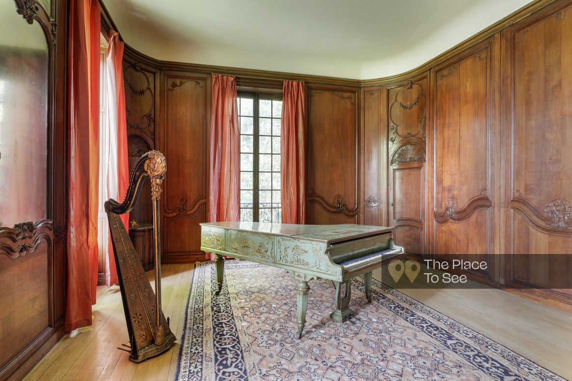 Salon