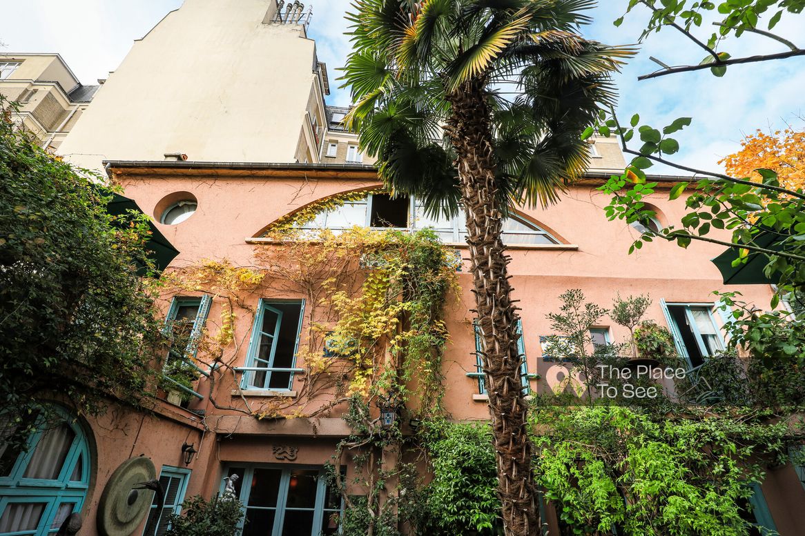 Façade