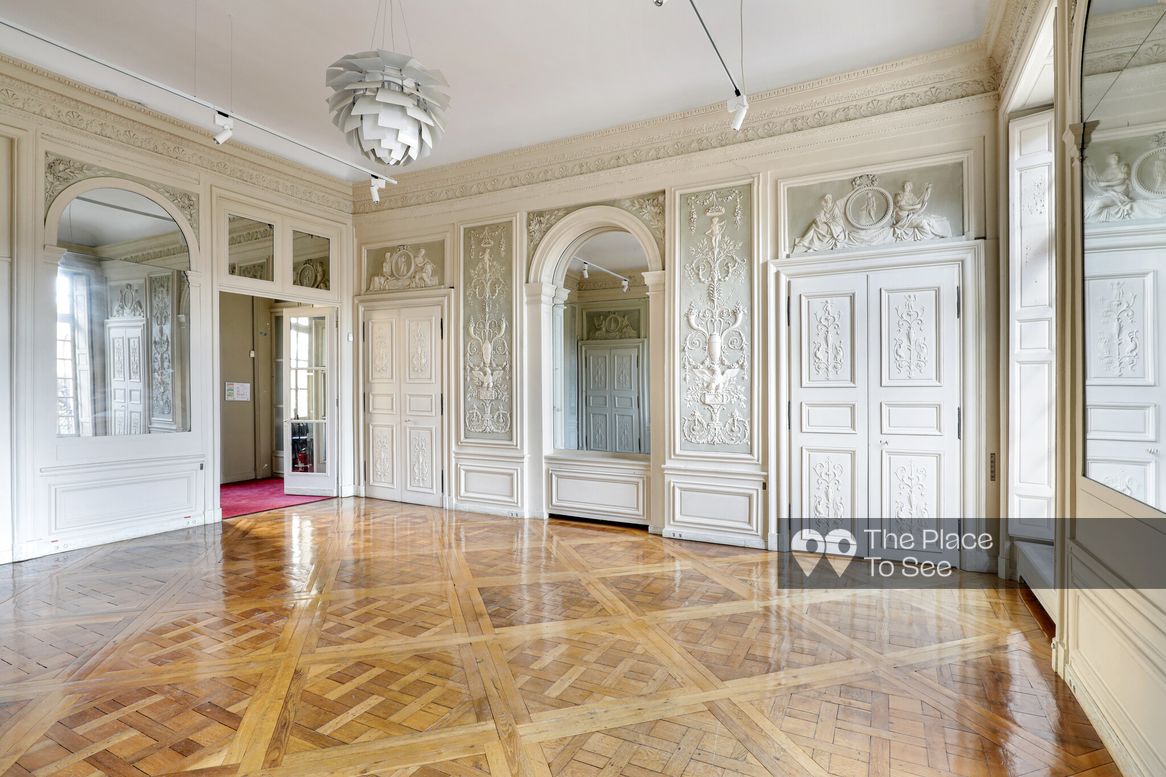 Salon